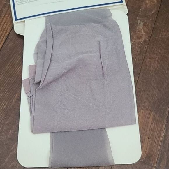 Vintage Givenchy Body Gleamers Lycra Pantyhose - Picture 9 of 10